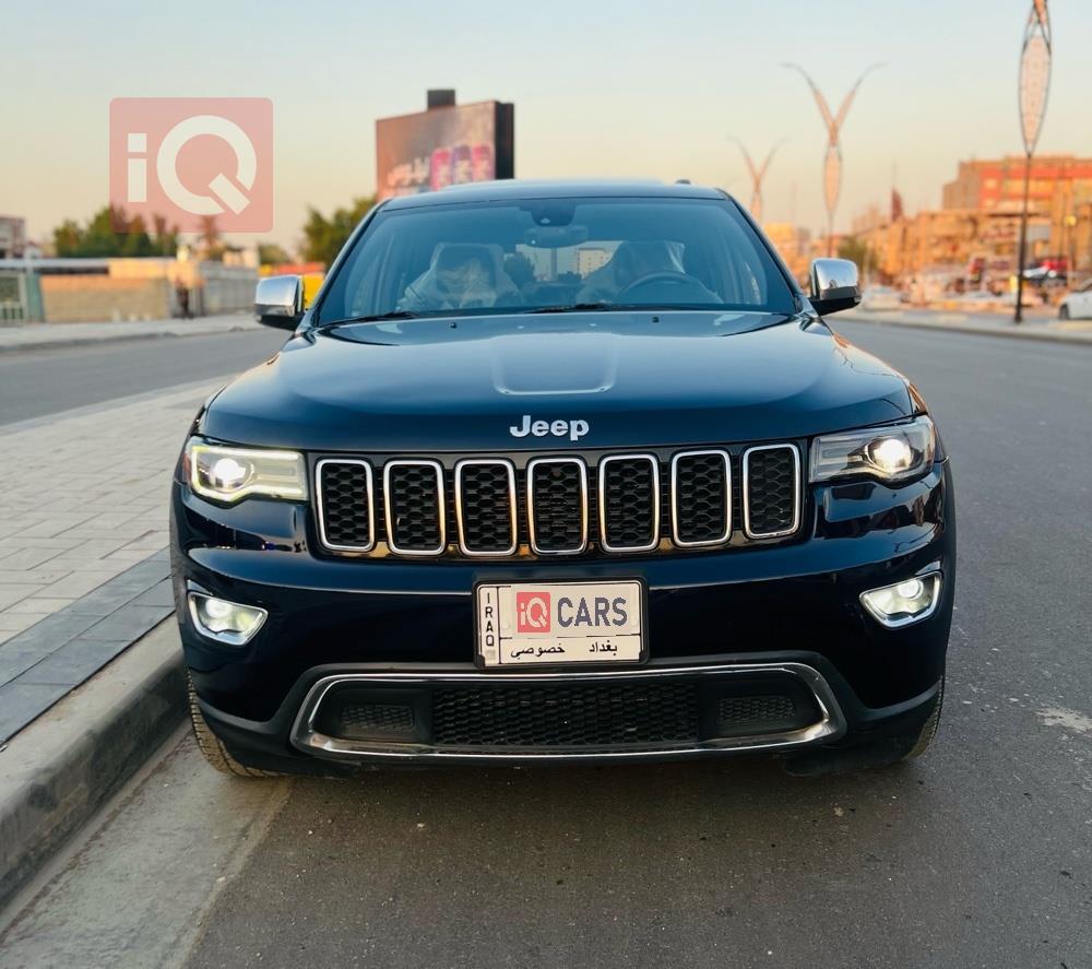 جیپ گراند شیرۆکی